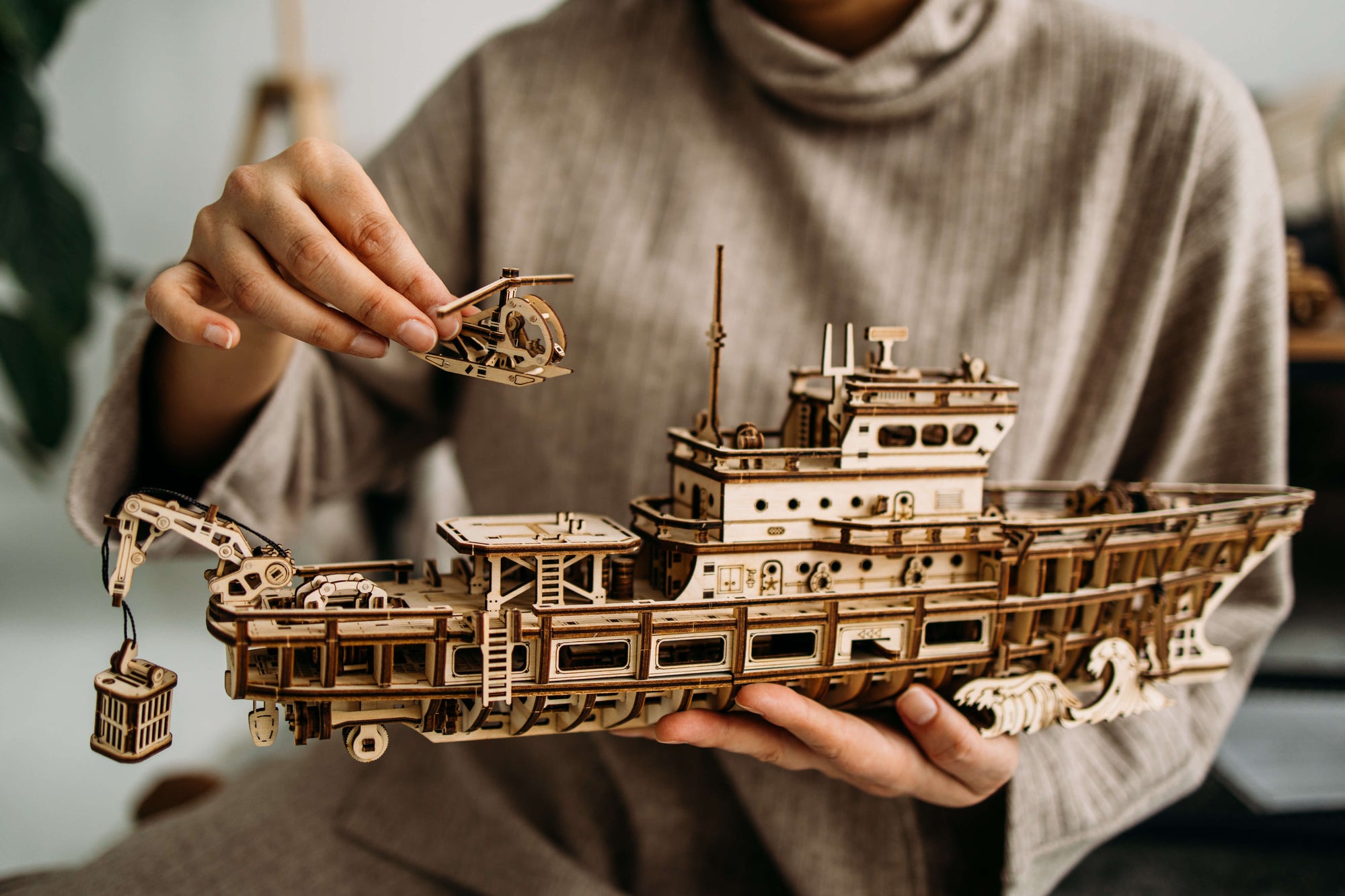 Wood Trick Houten Modelbouw Oceaan Ontdekkings Jacht (Ocean Explorer Yacht), 47.8 x 10,.5 x 19.4 cm