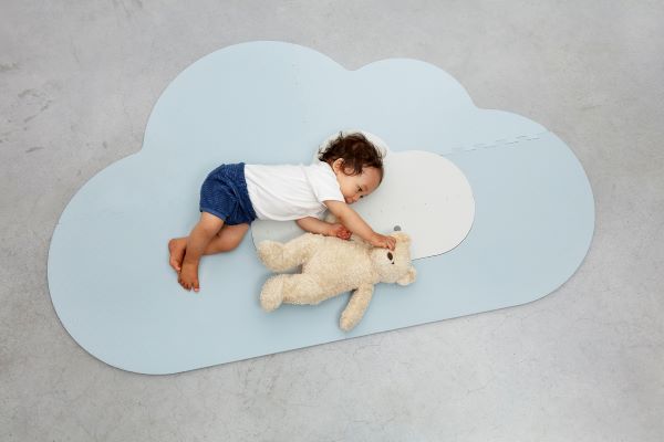 Quut speelmat 'Head in the clouds', maat Small, Blauw/Dusty blue, 90 x 145 x 1.2 cm
