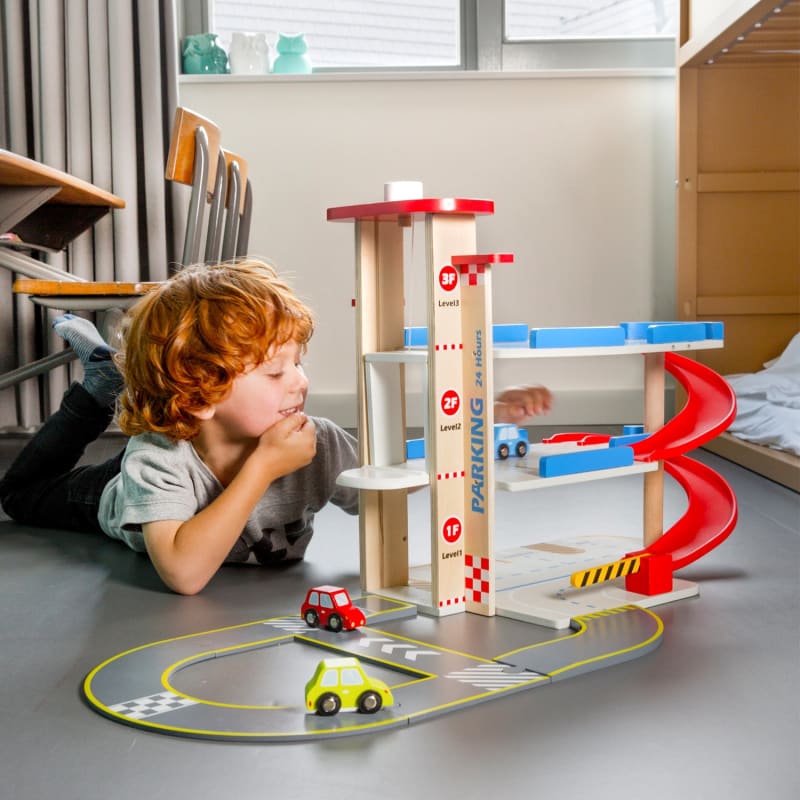 Parkeergarage Hout + Lift + Snelweg + 3 Auto’s Toys